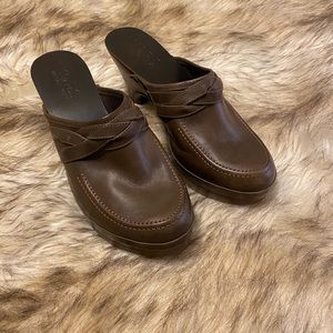 Michael kors brown leather